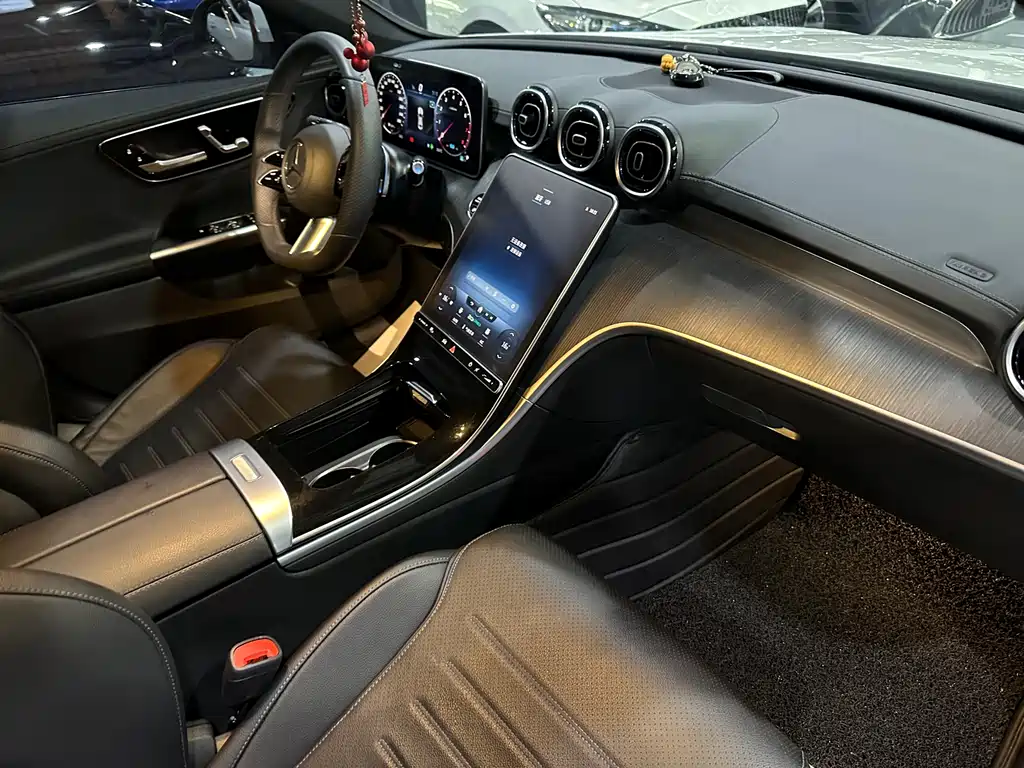 Mercedes-Benz C-Class 2022