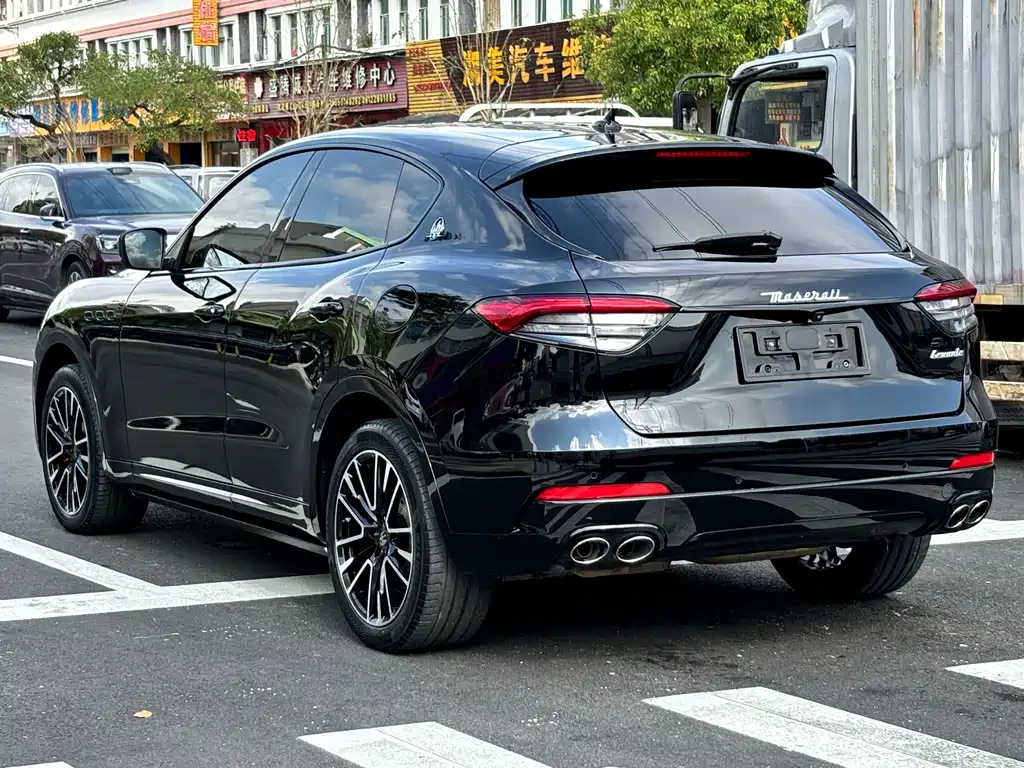 Maserati Levante 2021