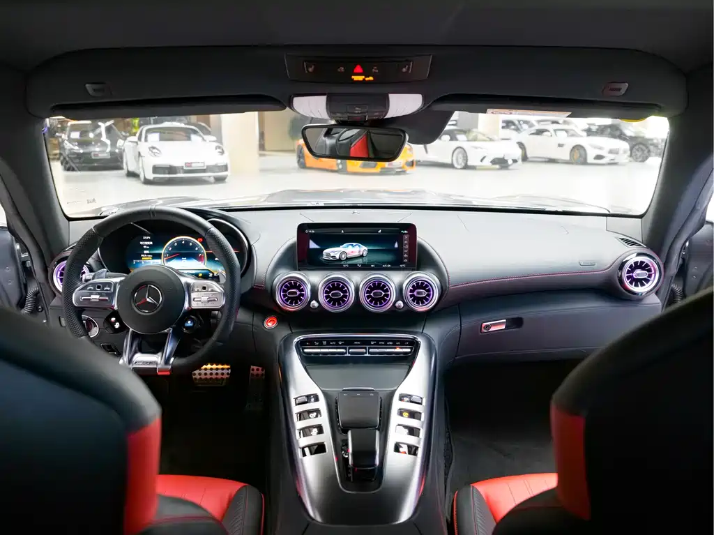 Mercedes-Benz AMG GT 2019 — фото 11