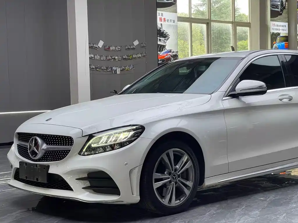 Mercedes-Benz C-Class 2020