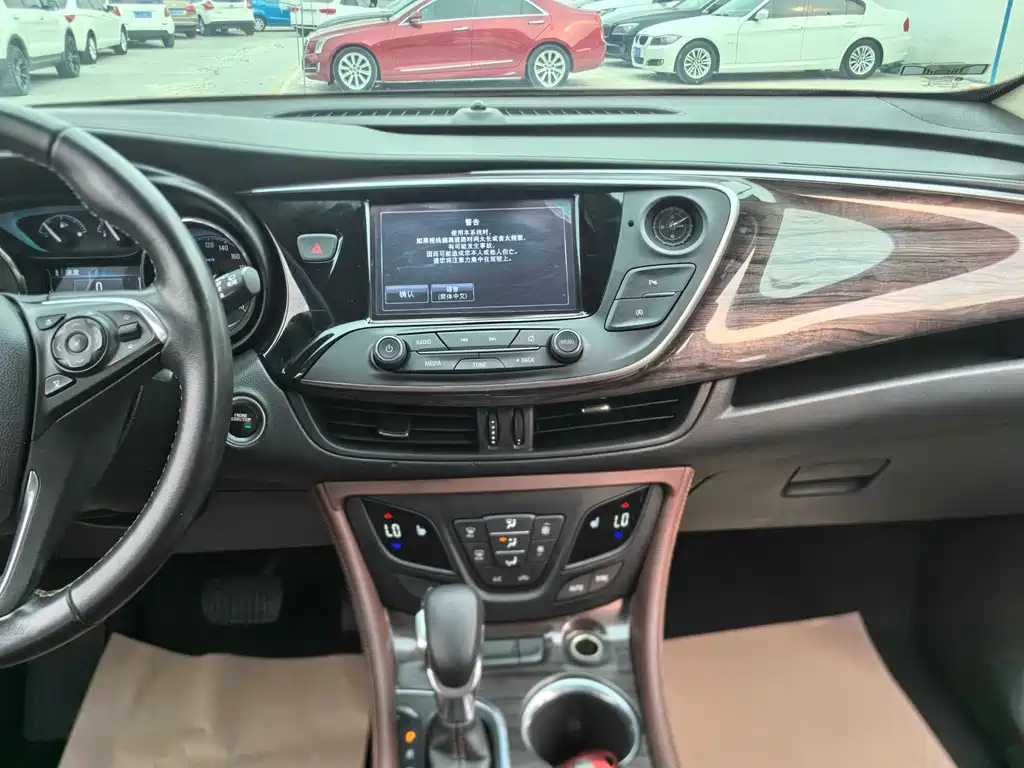 Buick Envision Plus 2017 — фото 11