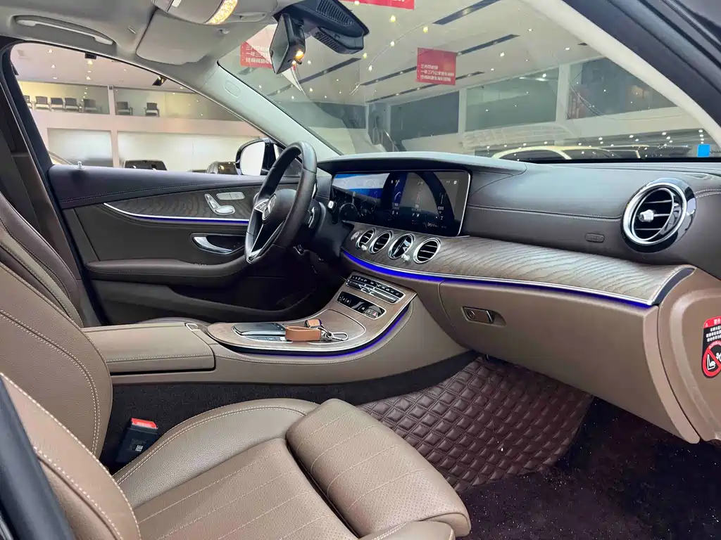 Mercedes-Benz E-Class 2023 — фото 7