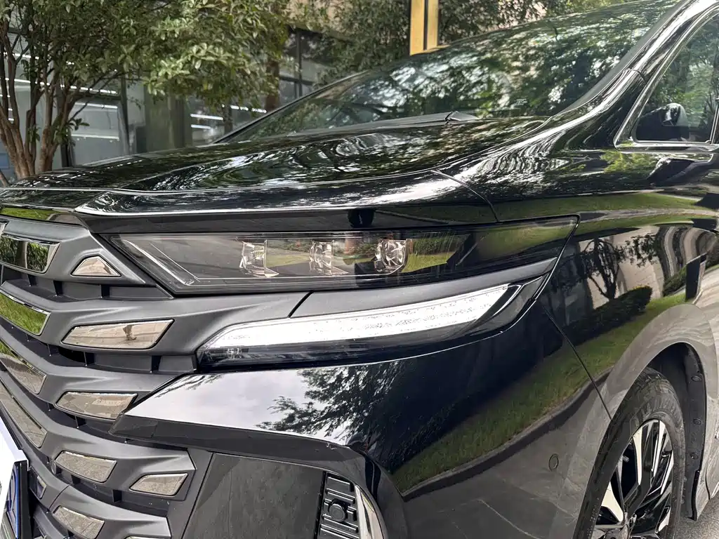 Toyota Vellfire 2024