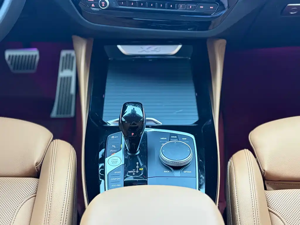 BMW X4 2023 — фото 13