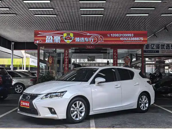 Lexus CT 2014