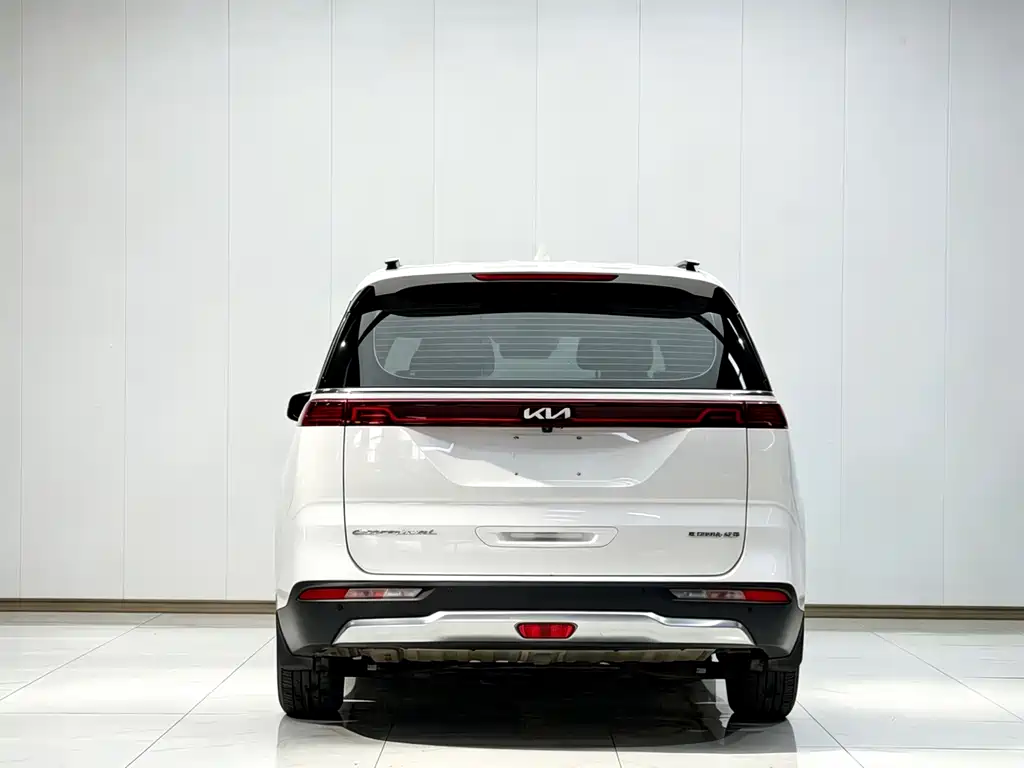 Kia Carnival 2023 — фото 6