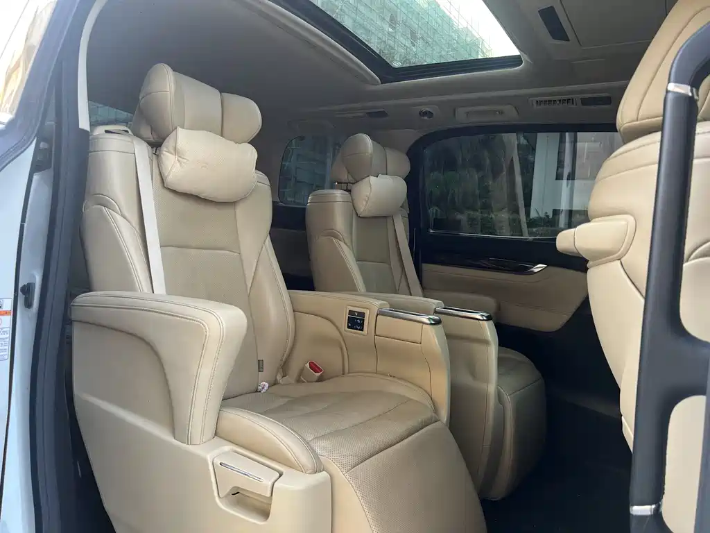 Toyota Alphard 2019 — фото 6