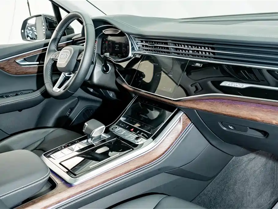 Audi Q7 2025 — фото 18