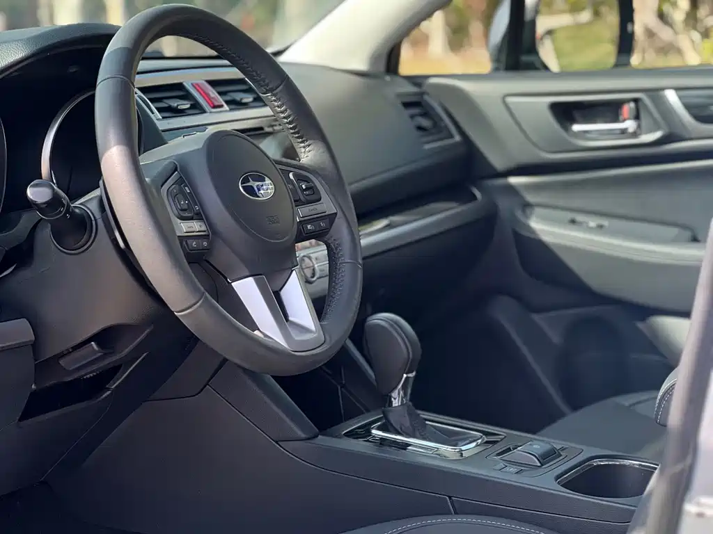 Subaru Outback 2015 — фото 5