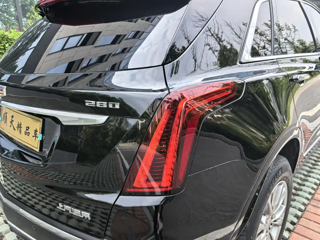 Cadillac XT5 2020 — фото 27