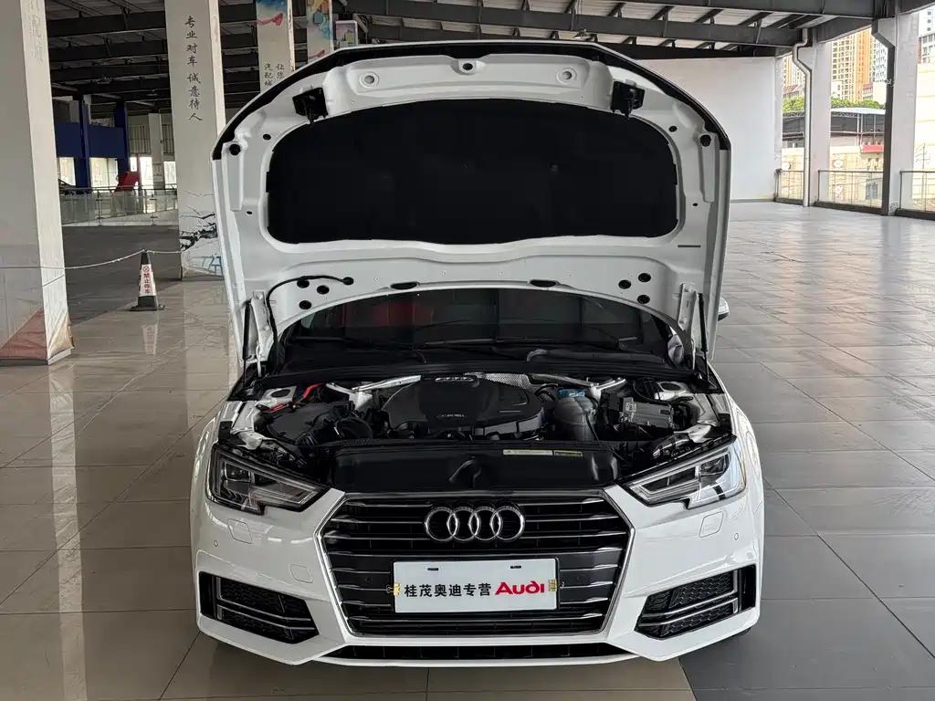 Audi A4L 2019