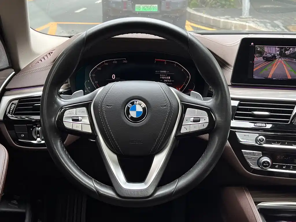 BMW 5 Series 2020 — фото 11