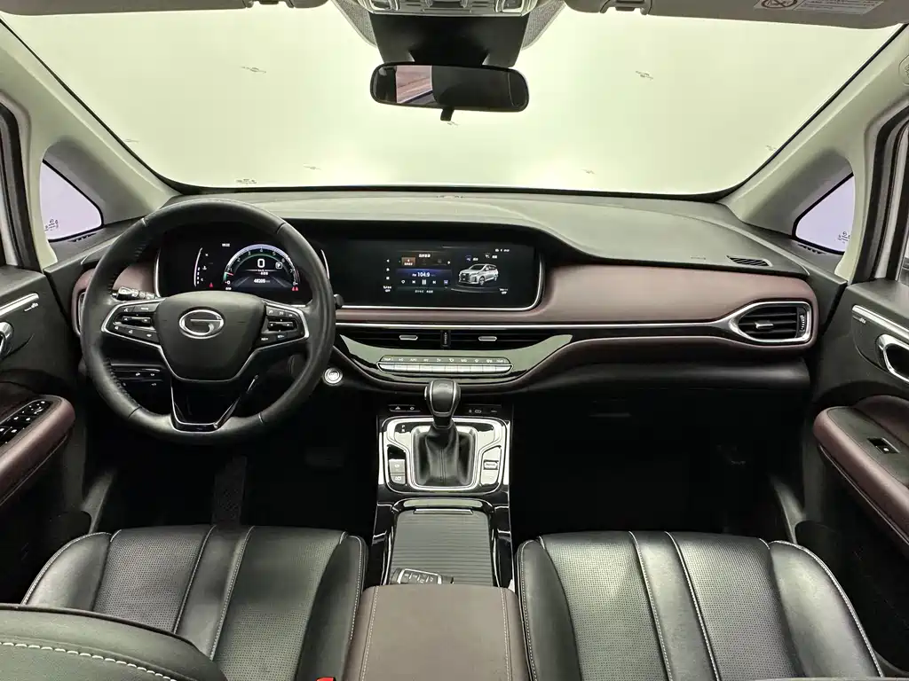 GAC Motor Trumpchi M6 2023 — фото 9