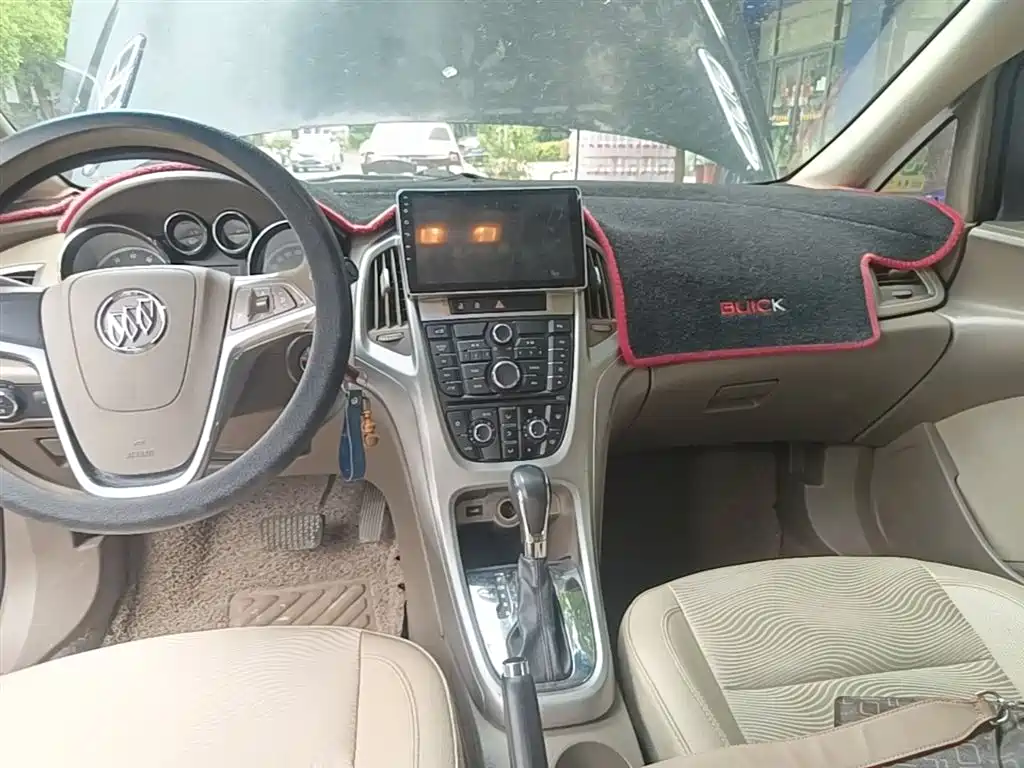 Buick Excelle 2014 — фото 13