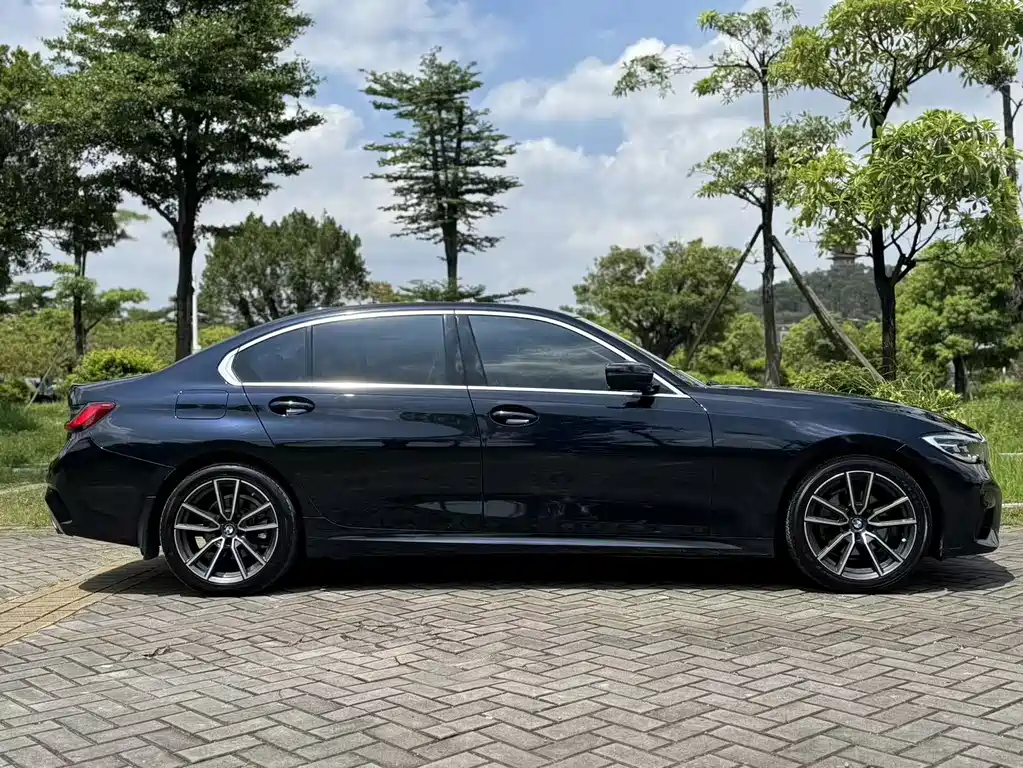 BMW 3 Series 2021