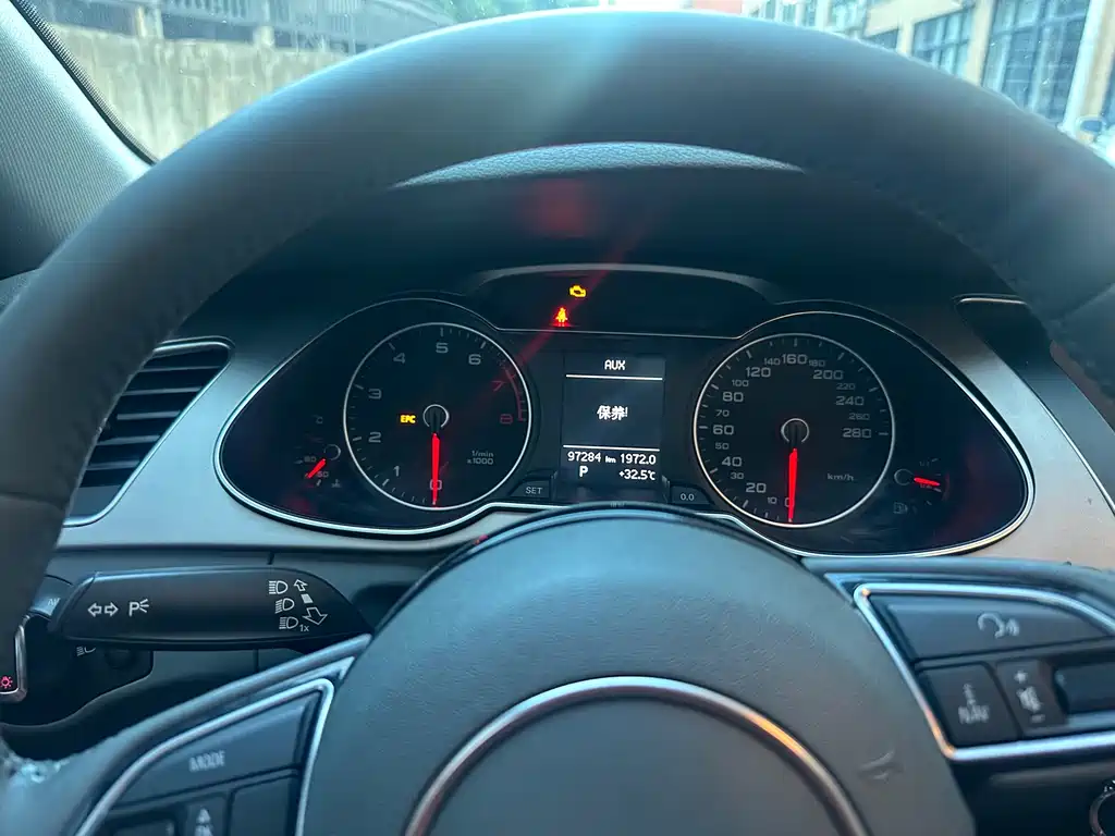 Audi A4L 2015 — фото 9
