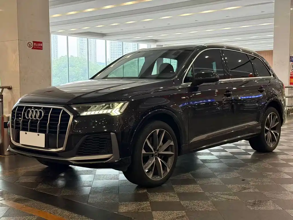 Audi Q7 2021