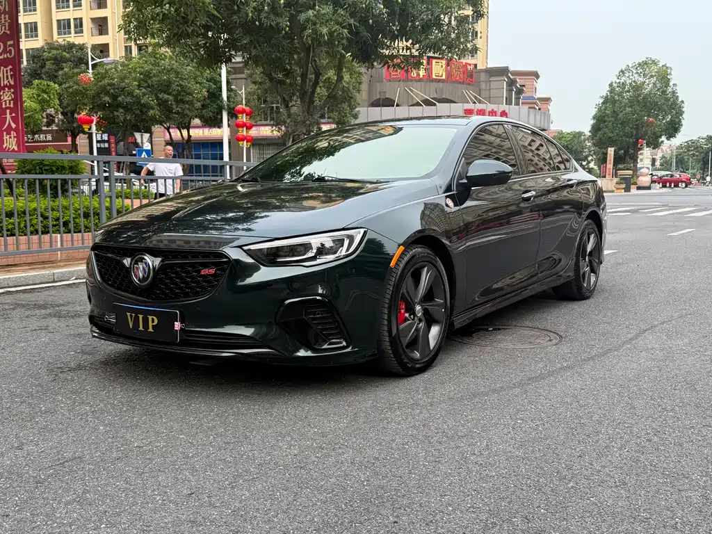 Buick Regal 2018 — фото 1