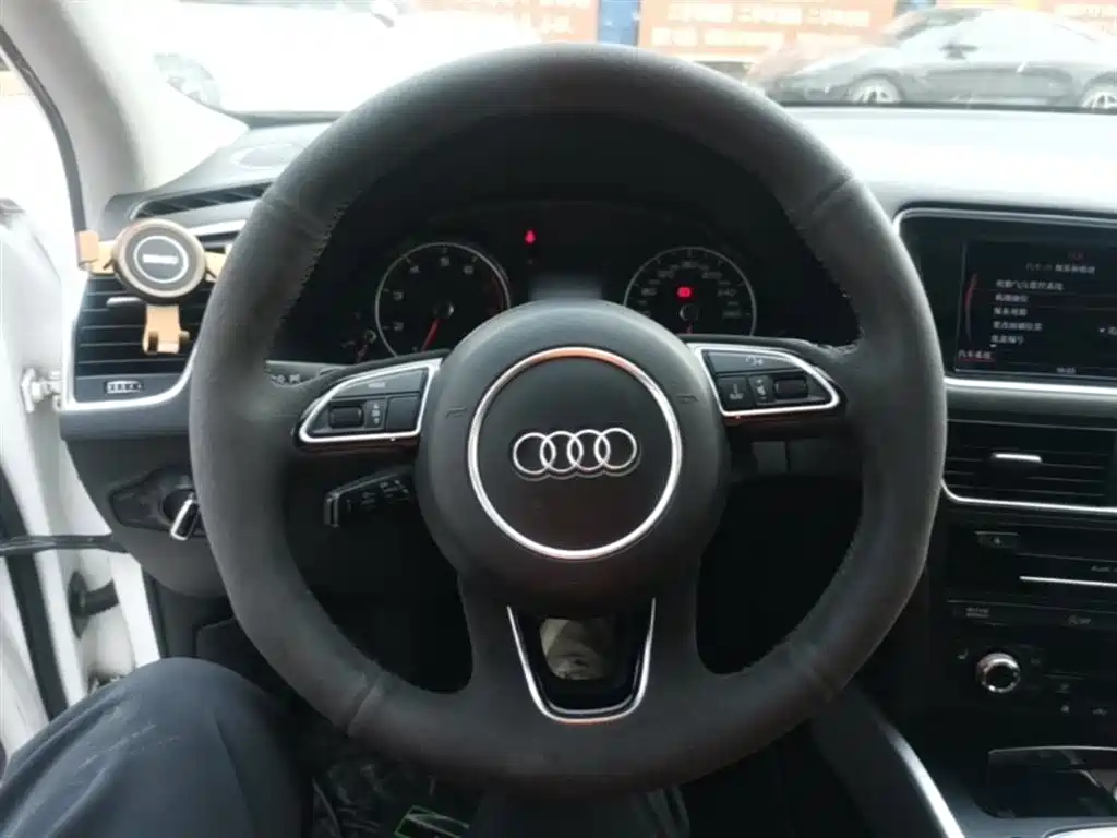 Audi Q5 2015 — фото 11