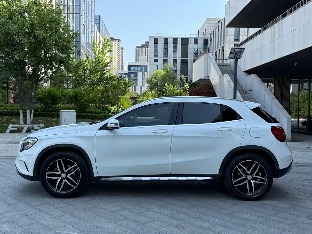 Mercedes-Benz GLA 2015 — фото 3