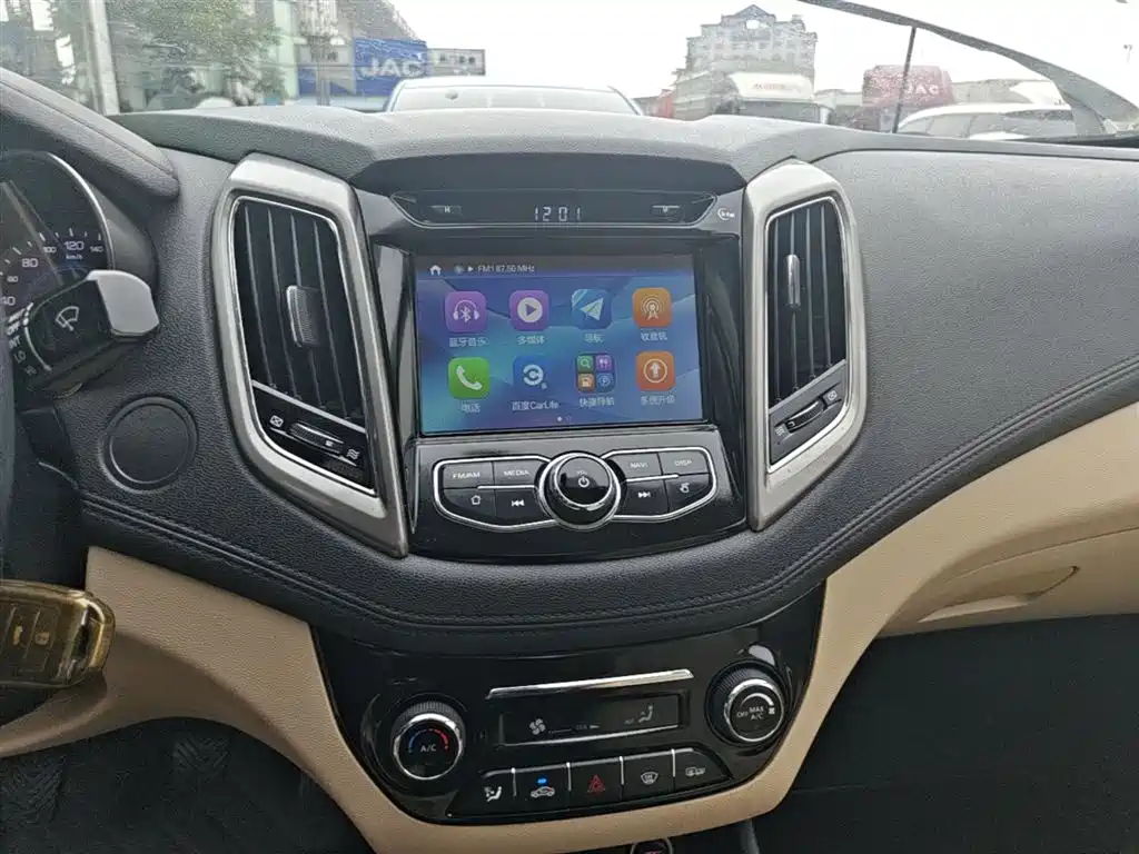 Changan Eado 2017 — фото 13