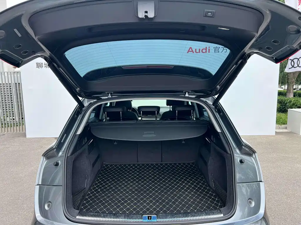 Audi Q5L 2021 — фото 10