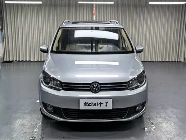Volkswagen Touran 2011