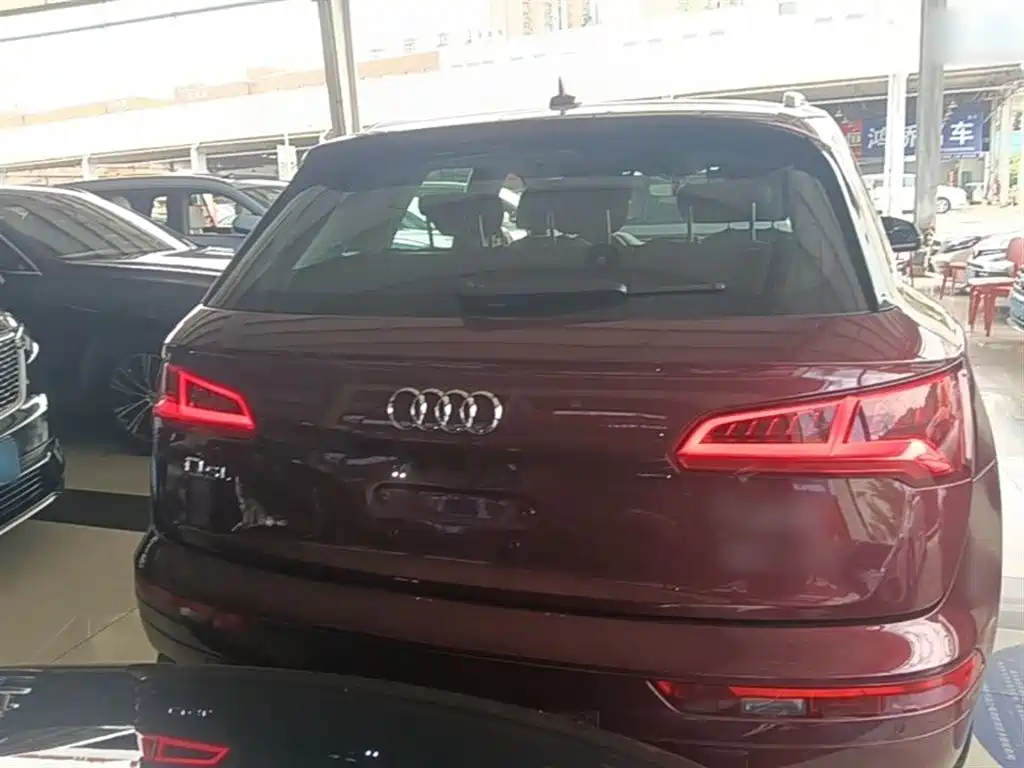 Audi Q5L 2019 — фото 6