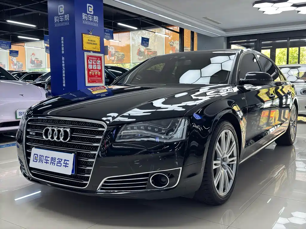 Audi A8 2015 — фото 1