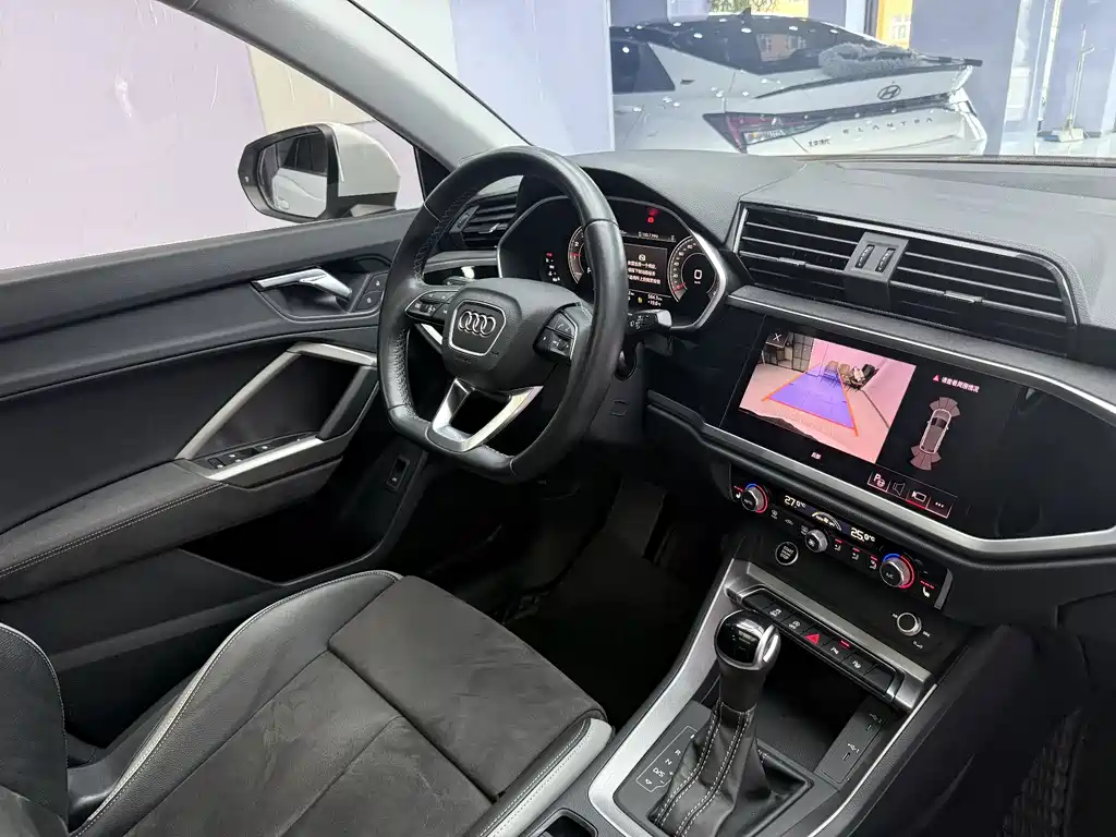 Audi Q3 2022 — фото 18