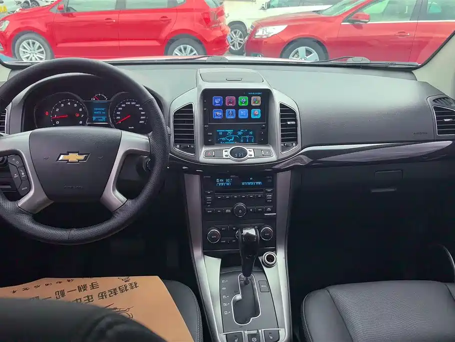 Chevrolet Captiva 2017 — фото 12