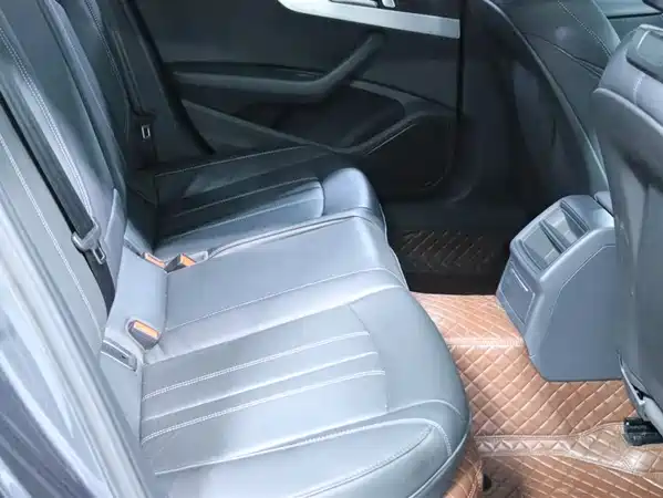 Audi A4L 2024