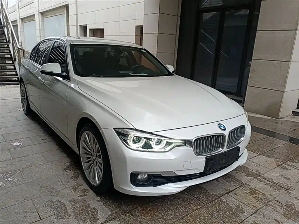 BMW 3 Series 2018 — фото 4