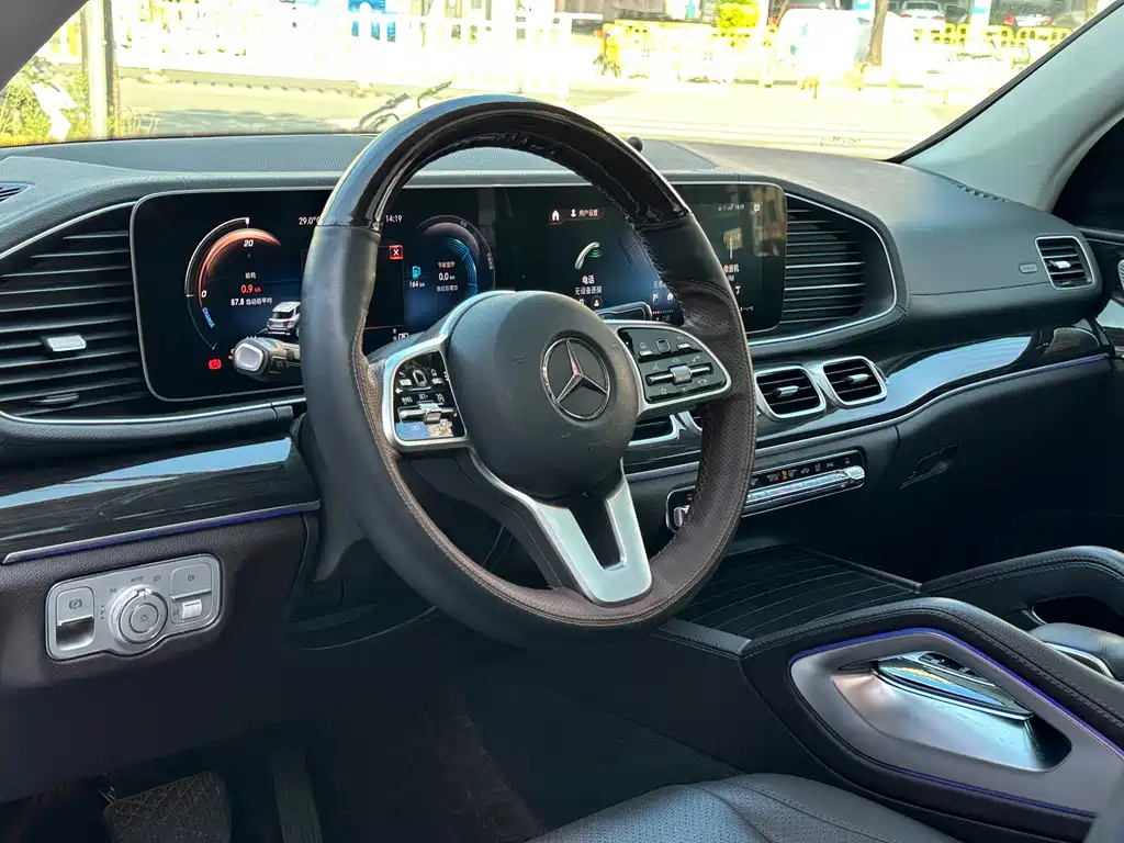 Mercedes-Benz GLE 2019 — фото 11