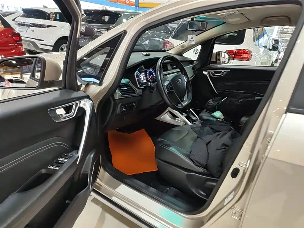 Geely Vision X3 2019 — фото 16