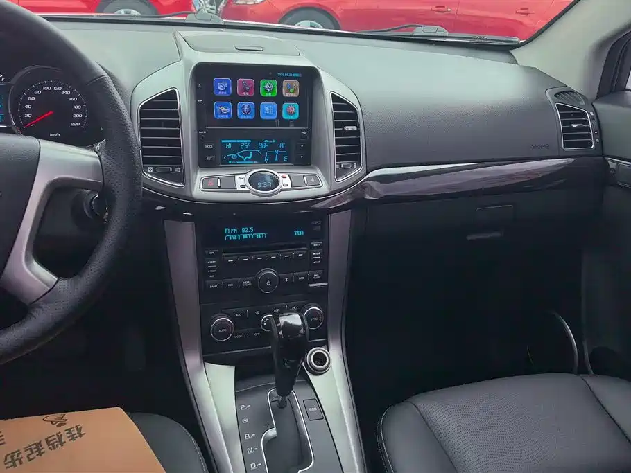 Chevrolet Captiva 2017 — фото 16