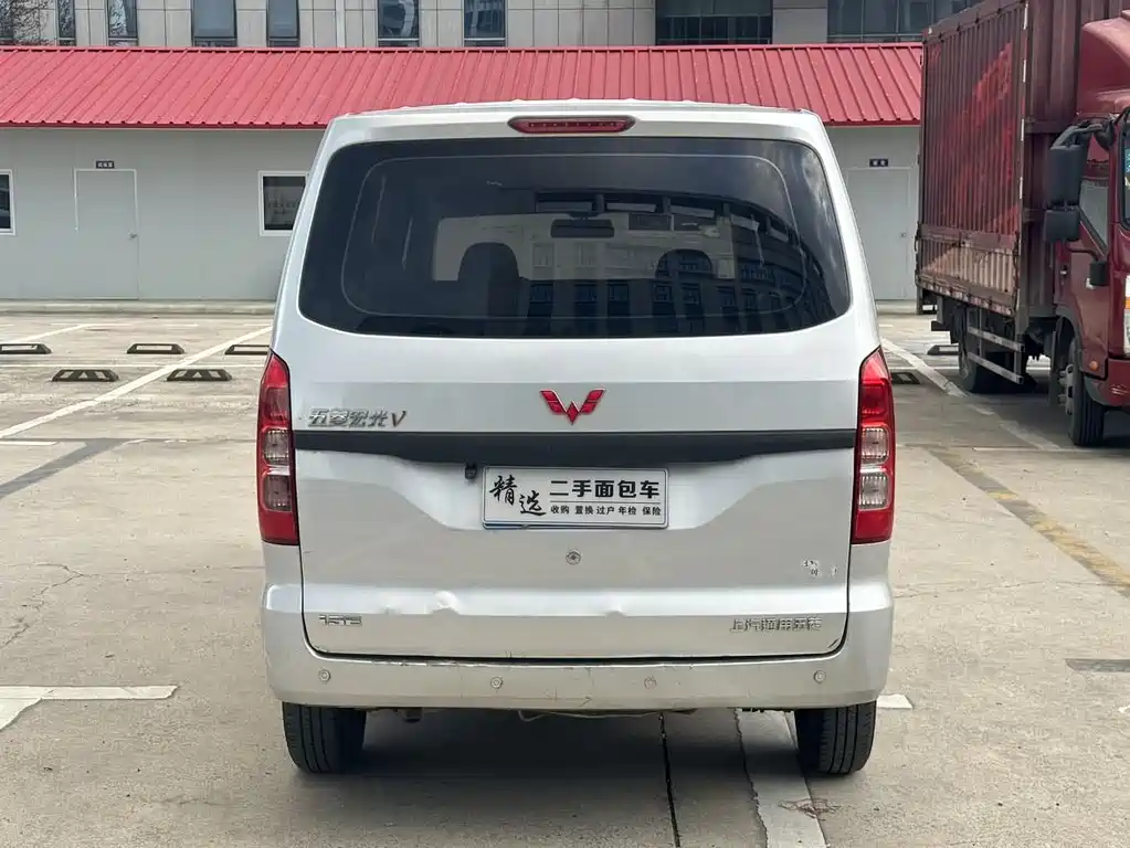 Wuling Hongguang V 2020 — фото 5