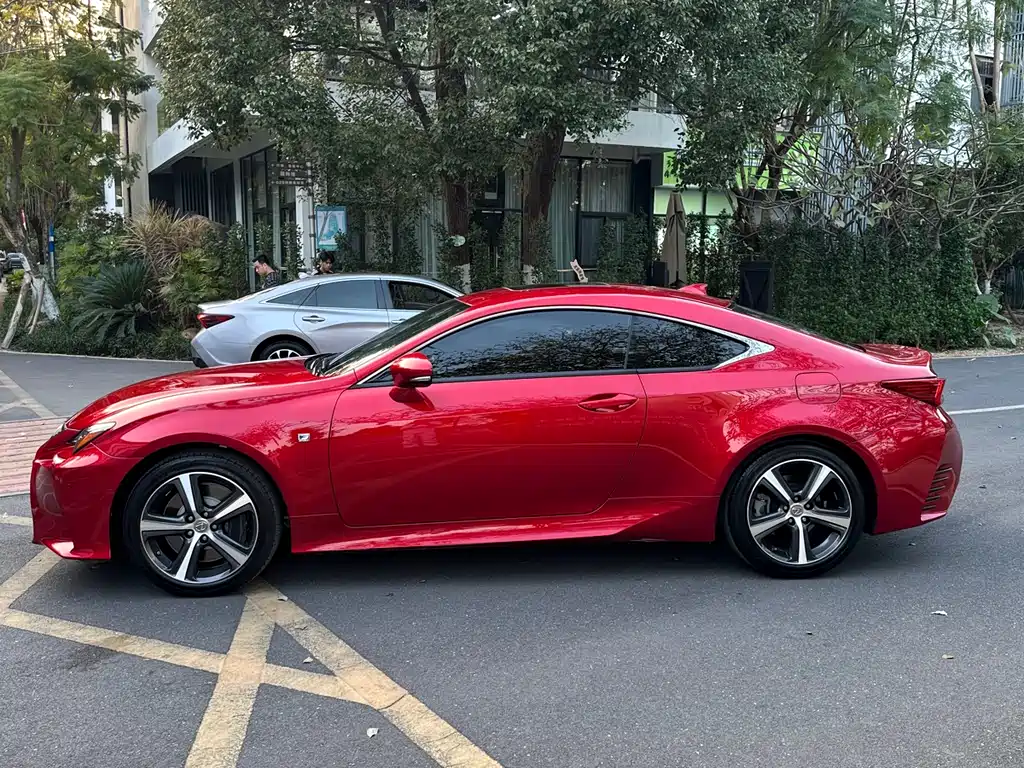 Lexus RC 2018 — фото 4