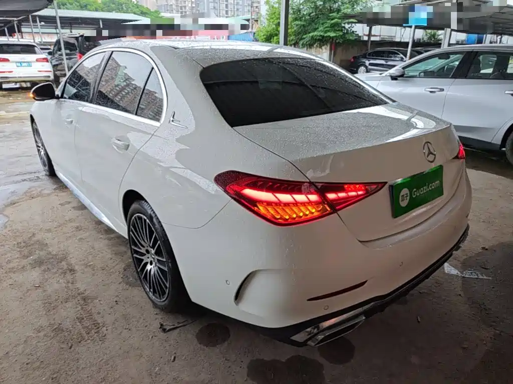 Mercedes-Benz C-Class 2024