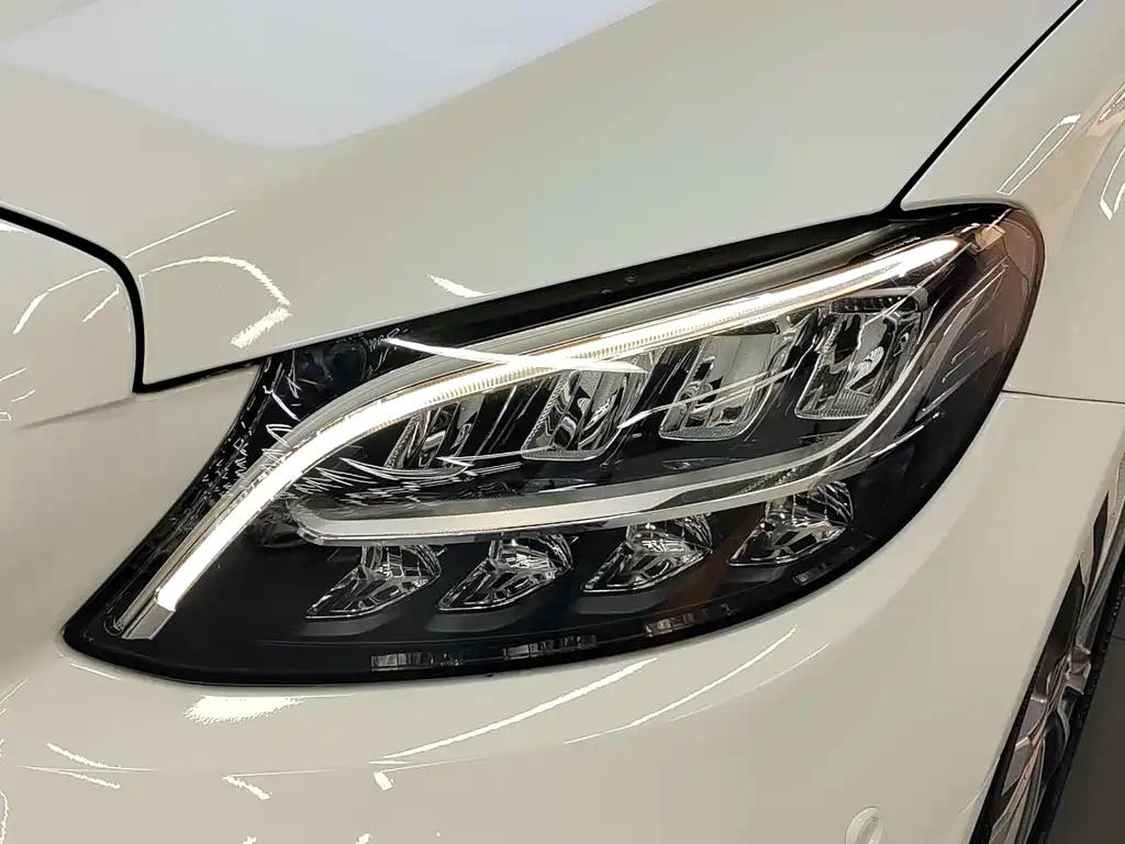 Mercedes-Benz C-Class 2019 — фото 13