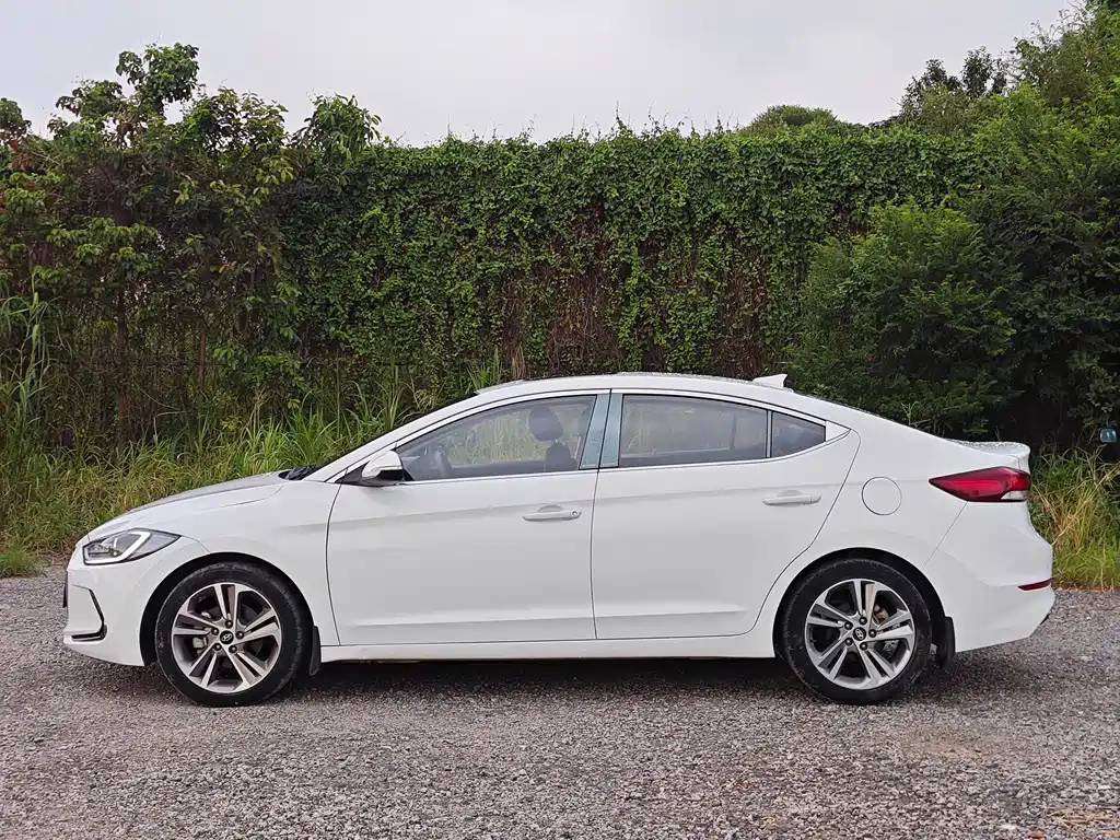 Hyundai Celesta 2017 — фото 4