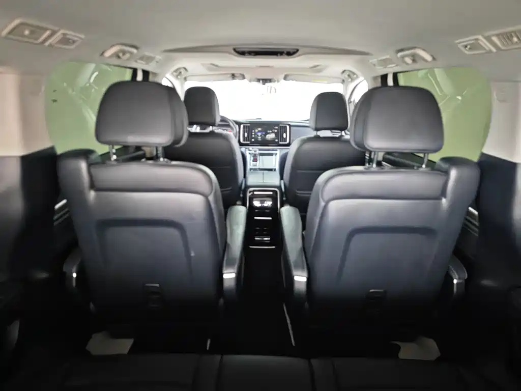 GAC Motor Trumpchi M8 2022 — фото 21