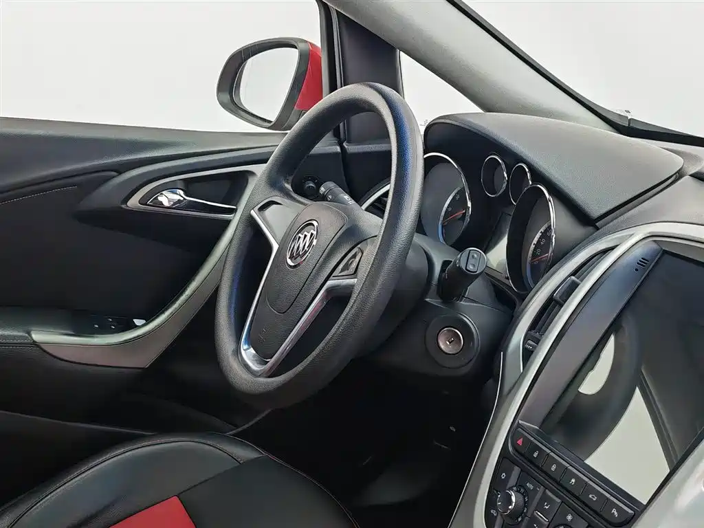 Buick Excelle 2015 — фото 22
