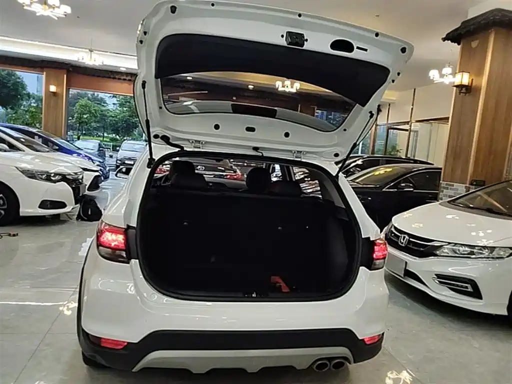 Kia KX Cross 2019 — фото 15