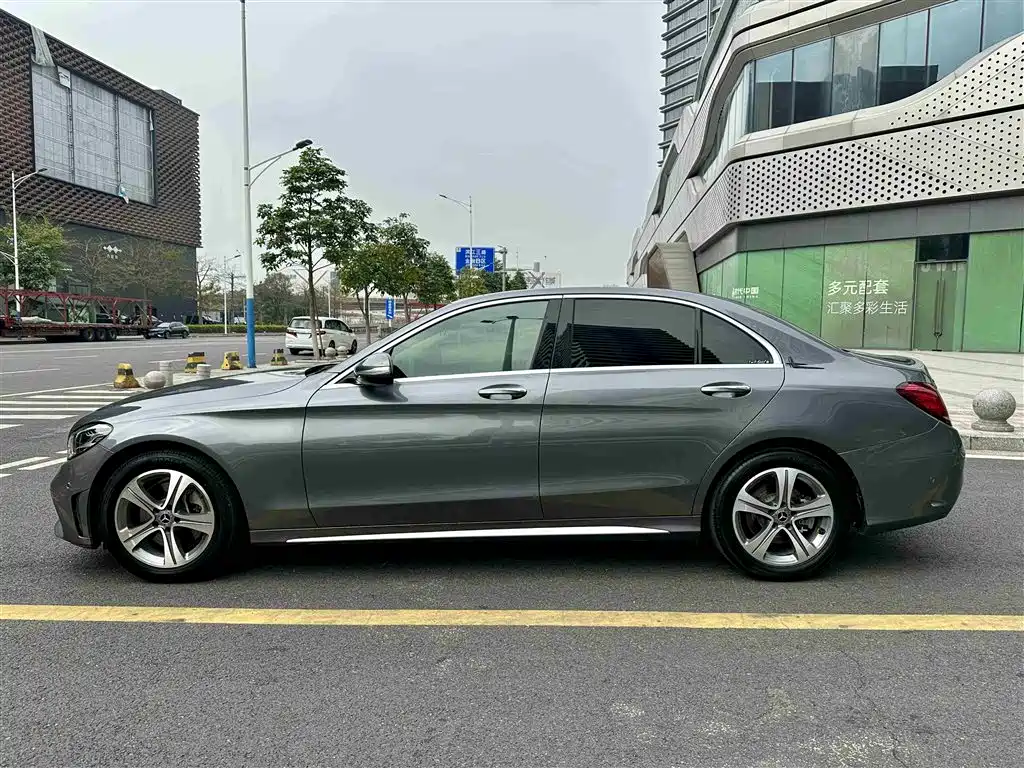 Mercedes-Benz C-Class 2019 — фото 10
