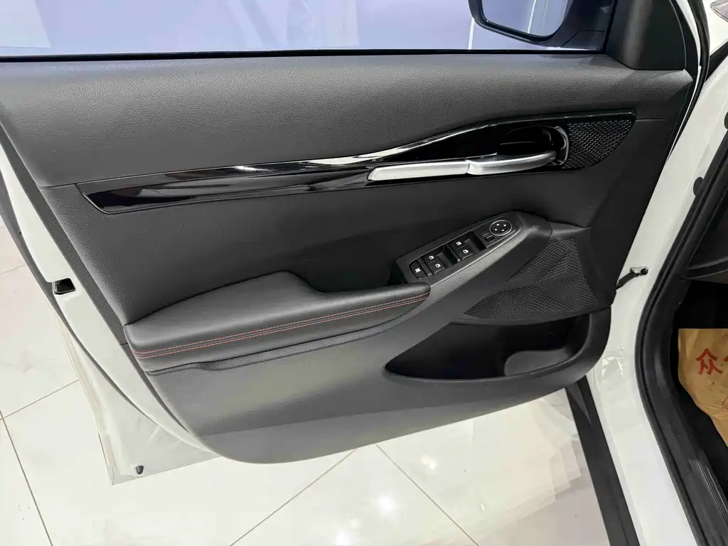 Kia KX3 2022 — фото 11