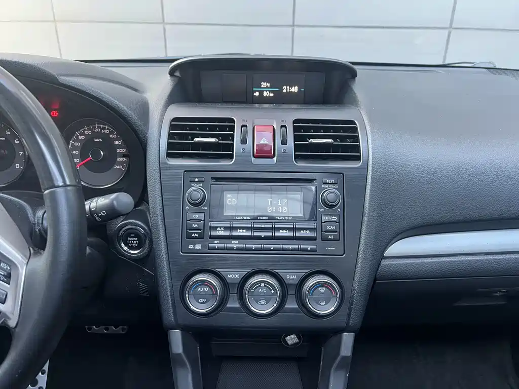 Subaru Forester 2014 — фото 15