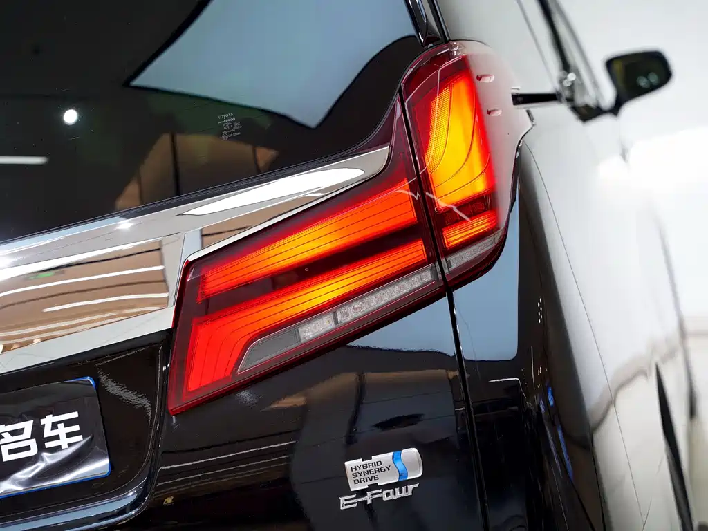 Toyota Alphard 2021 — фото 8