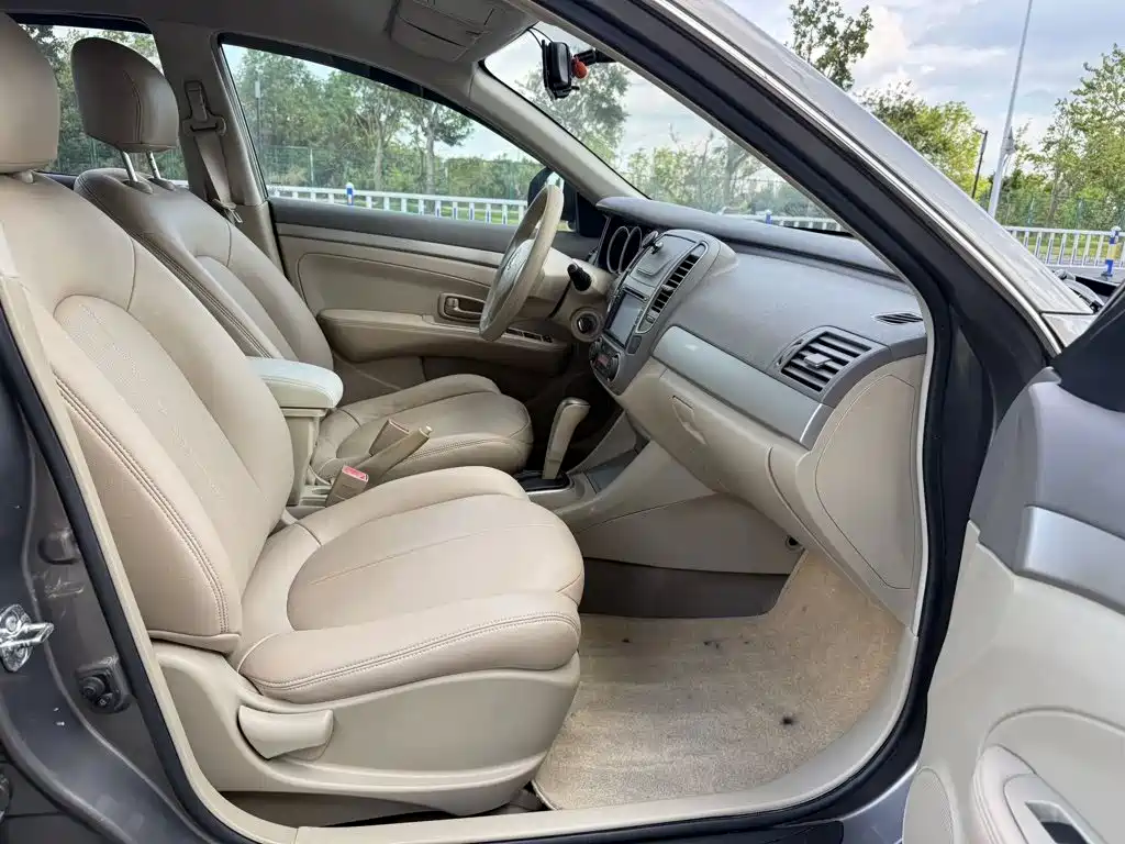 Nissan Sylphy 2013 — фото 9