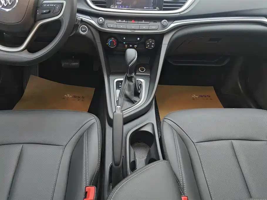 Buick Excelle 2022 — фото 16